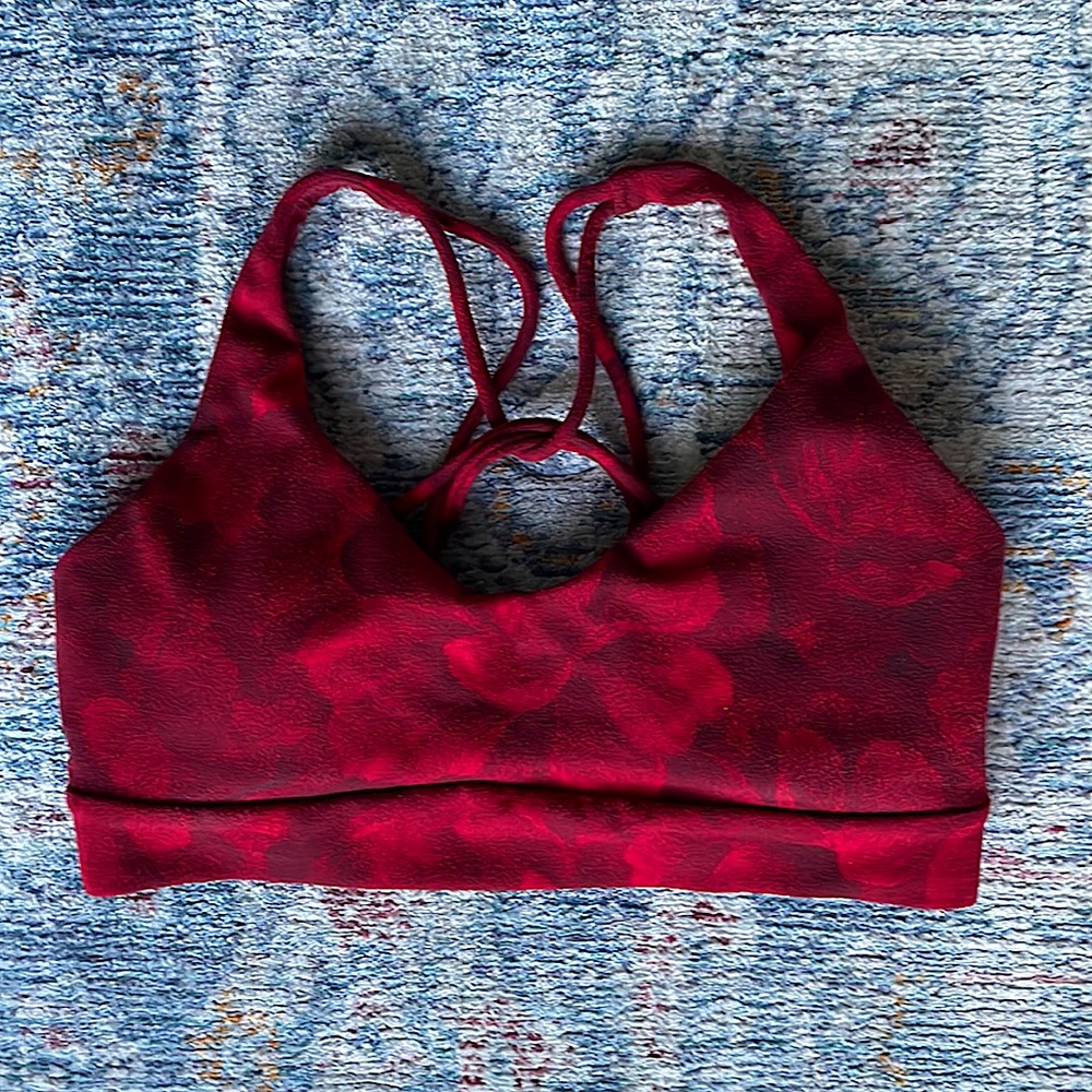 Athleta Solace textured bra A-C in chakra floral red